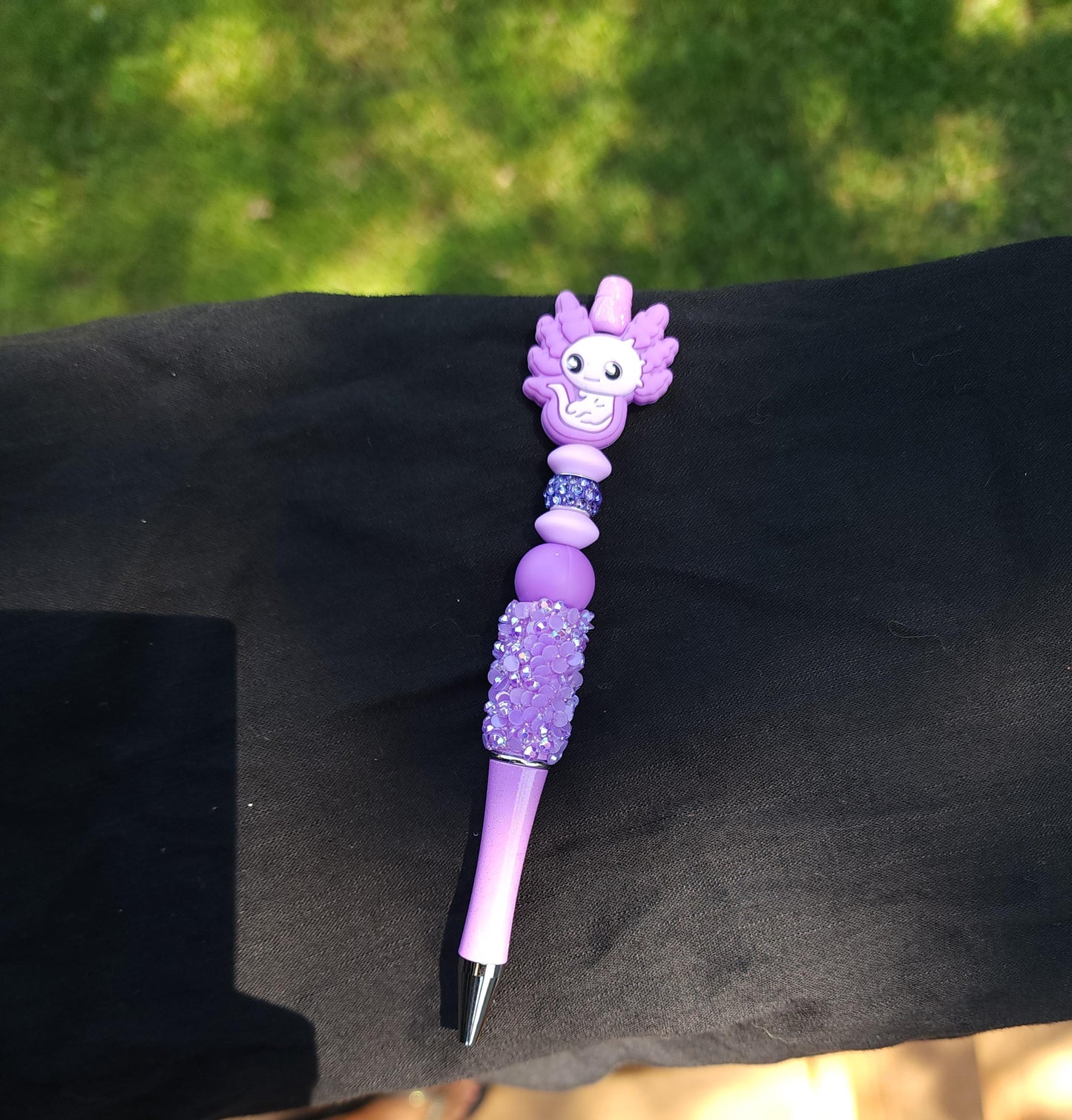 Sparkly Axolotl Beaded Pen: Kawaii School Stationery