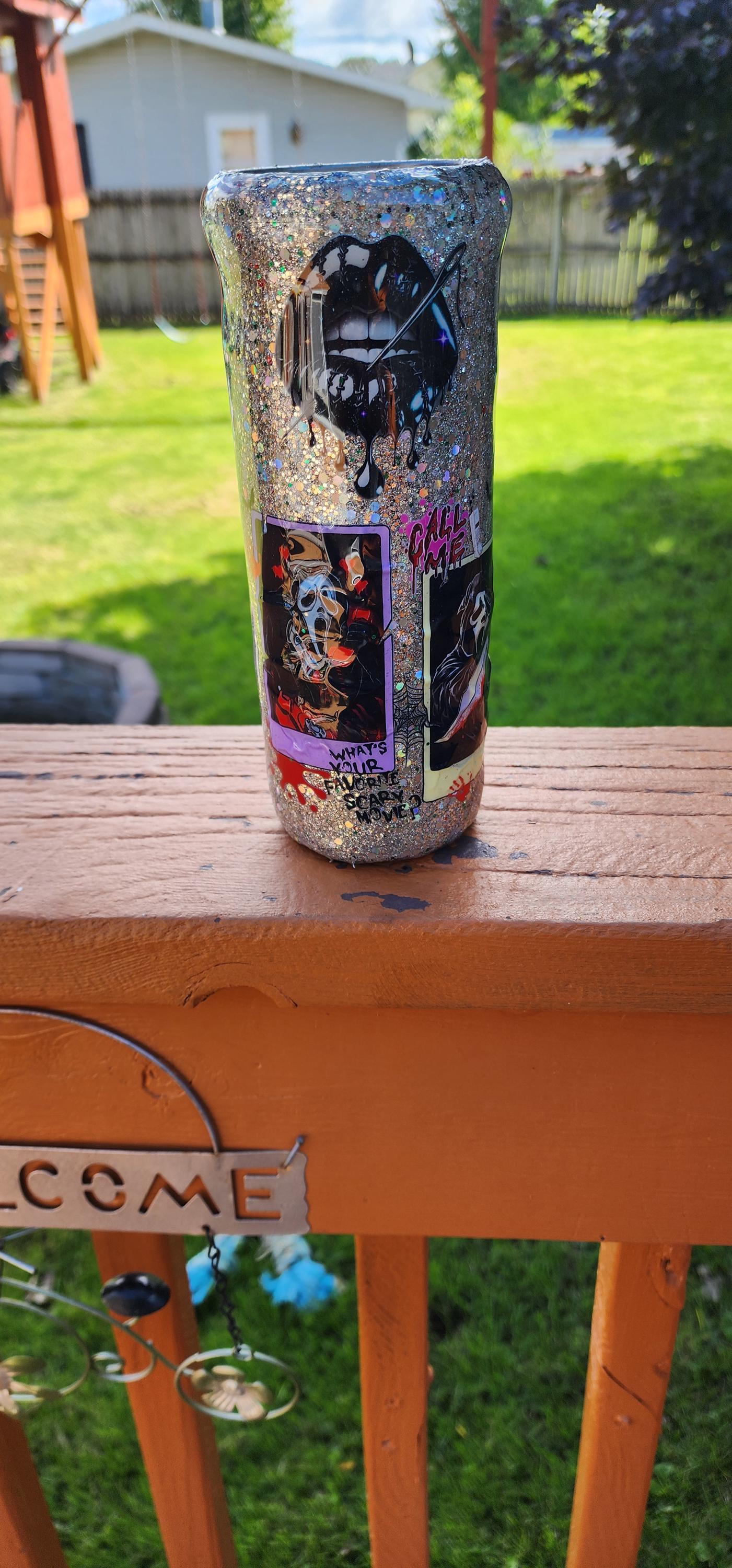 Scream-Inspired Ghost Face Epoxy Tumbler | Glitter Horror Cup for Spooky Vibes