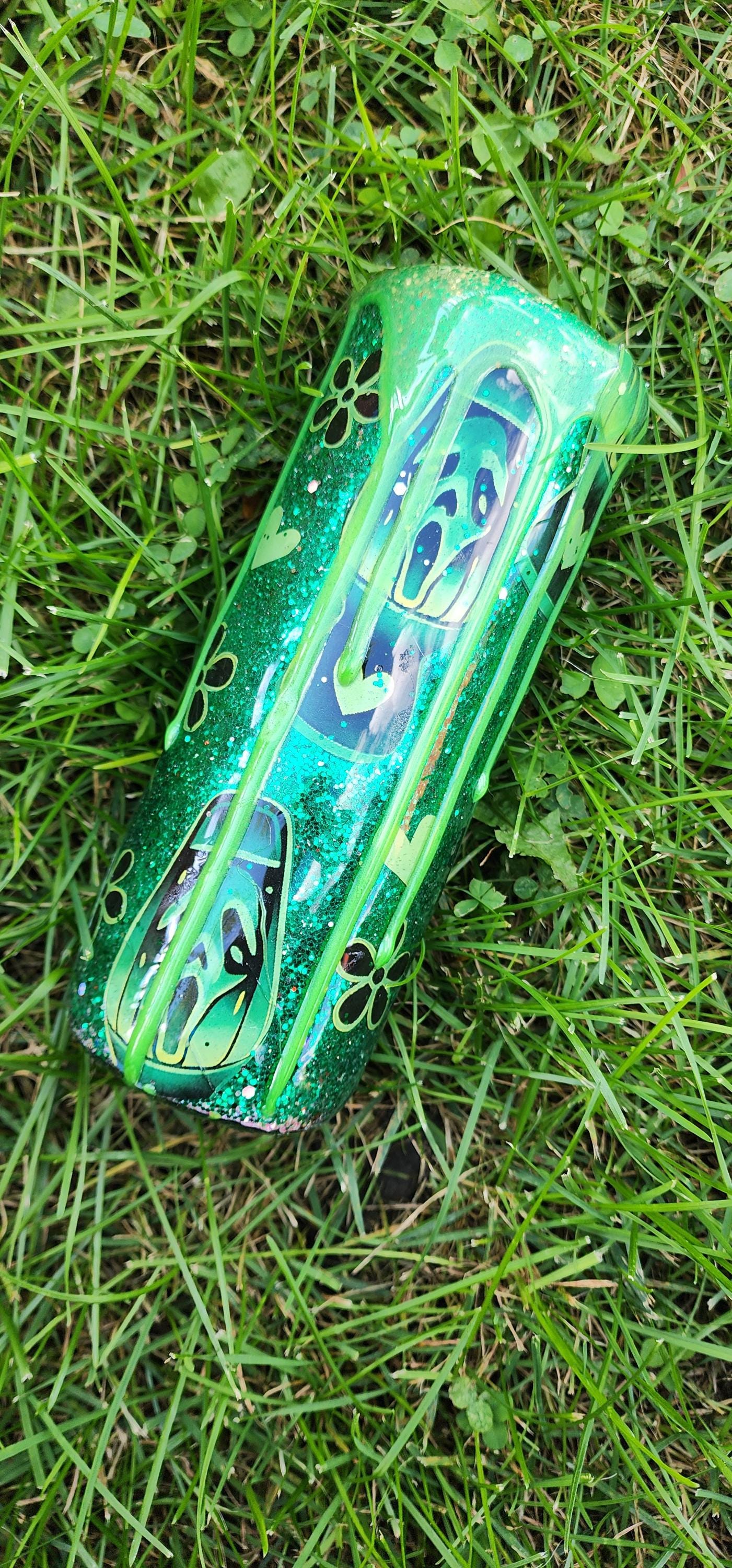 Green Glitter Ghost Face Tumbler: Spooky Drip Lava Lamp Cup
