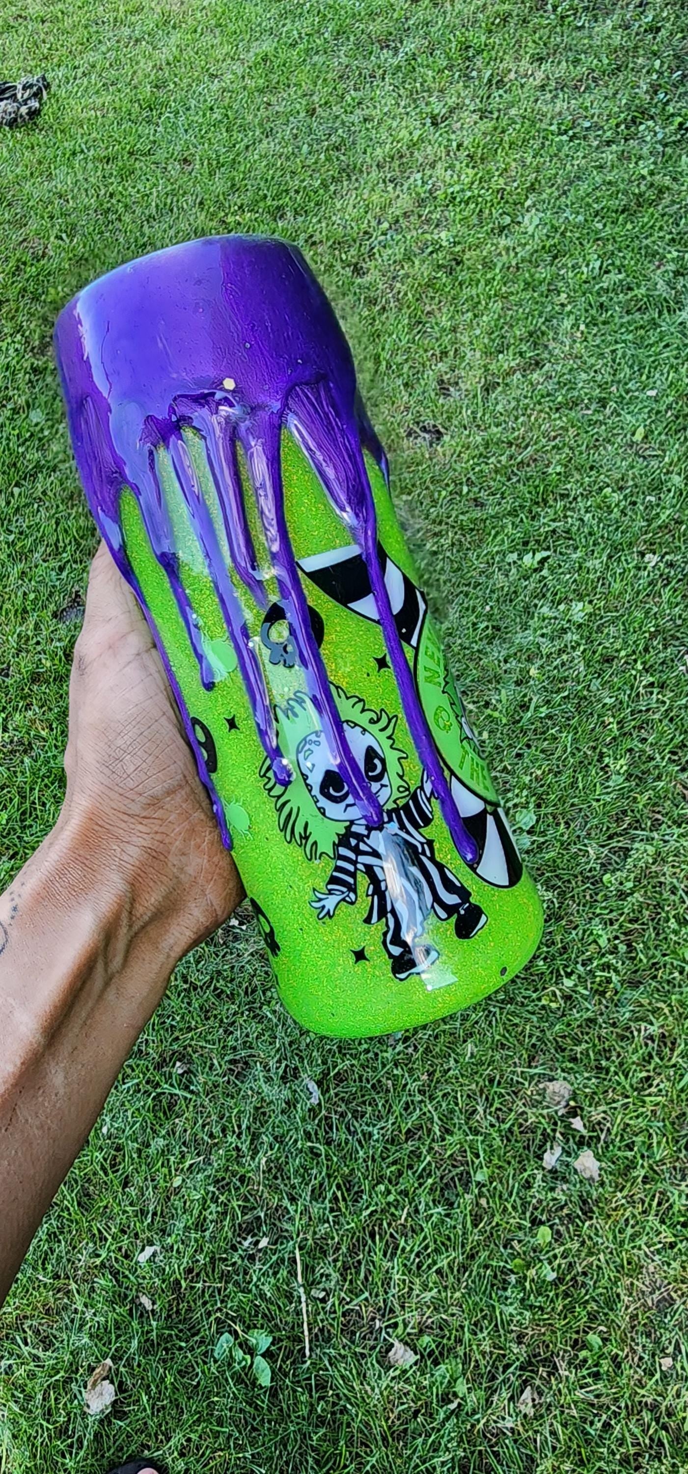 Beetlejuice Epoxy Drip Tumbler – Neon Green & Purple Creepy Cute Horror Cup | Handmade Halloween Drinkware and Spooky Movie Fan Gift