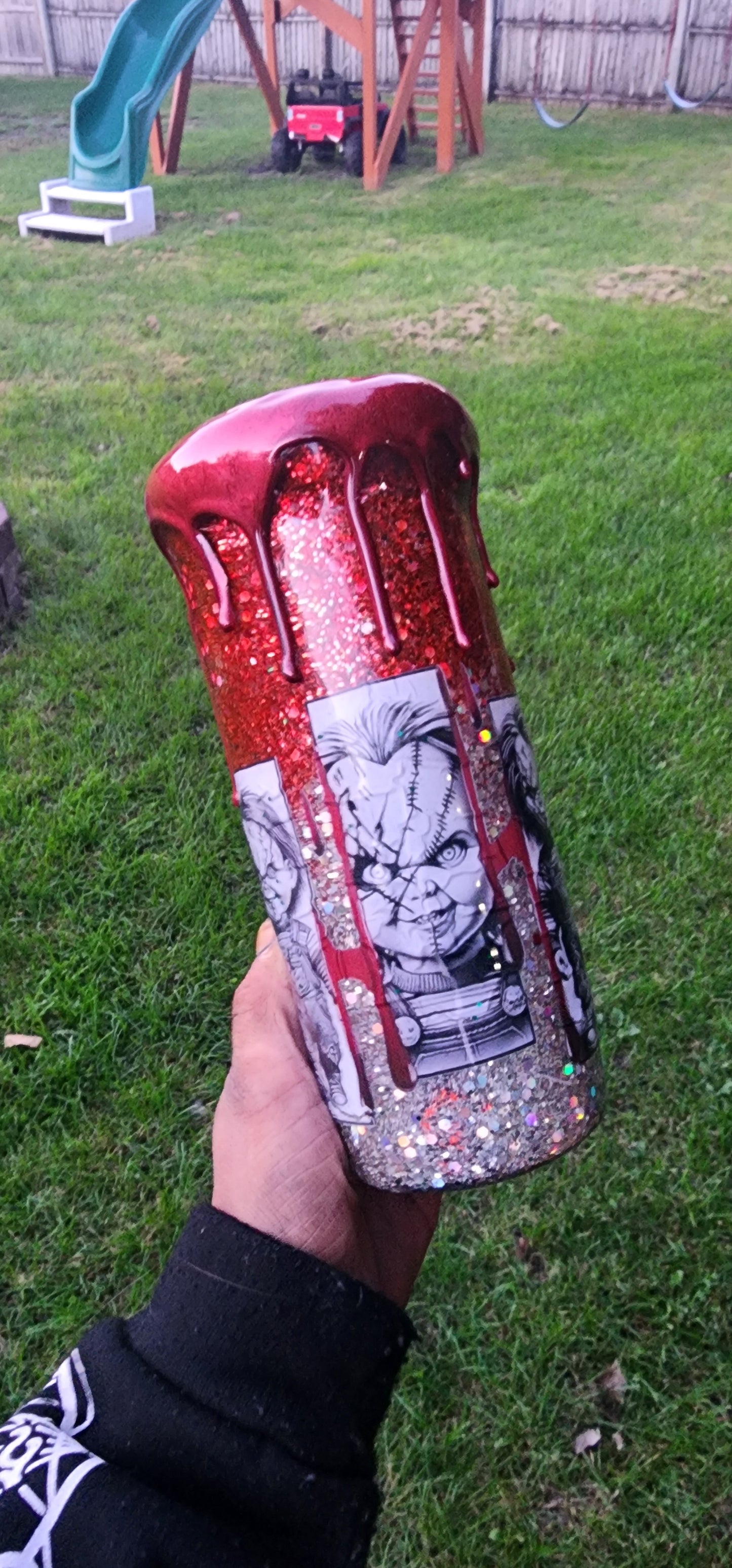 Chucky Horror 20oz Epoxy Stainless Steel Drip Tumbler – Creepy Cute Horror Cup, Scary Movie Fan Gift, Halloween Bloody Horror Drinkware
