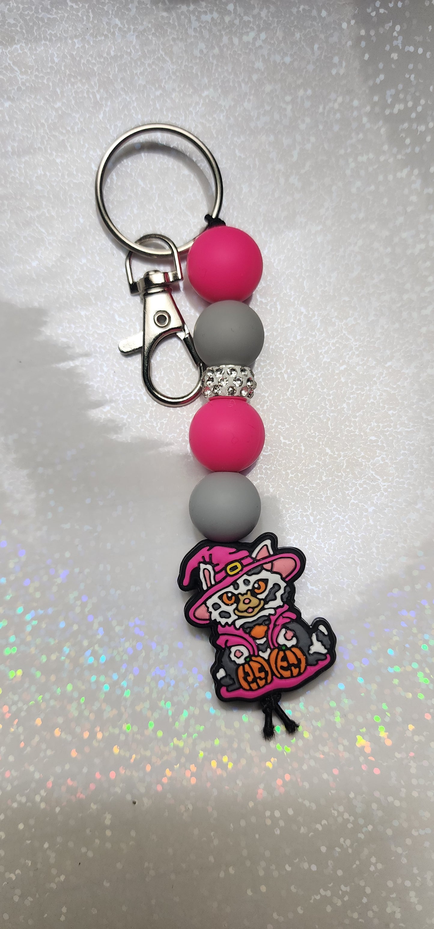 Keychain Cute Cat Witch Beaded keychain, Halloween Accessory, Handmade Gift, Cat Lover Keyring, Spooky Style Bag Pendant